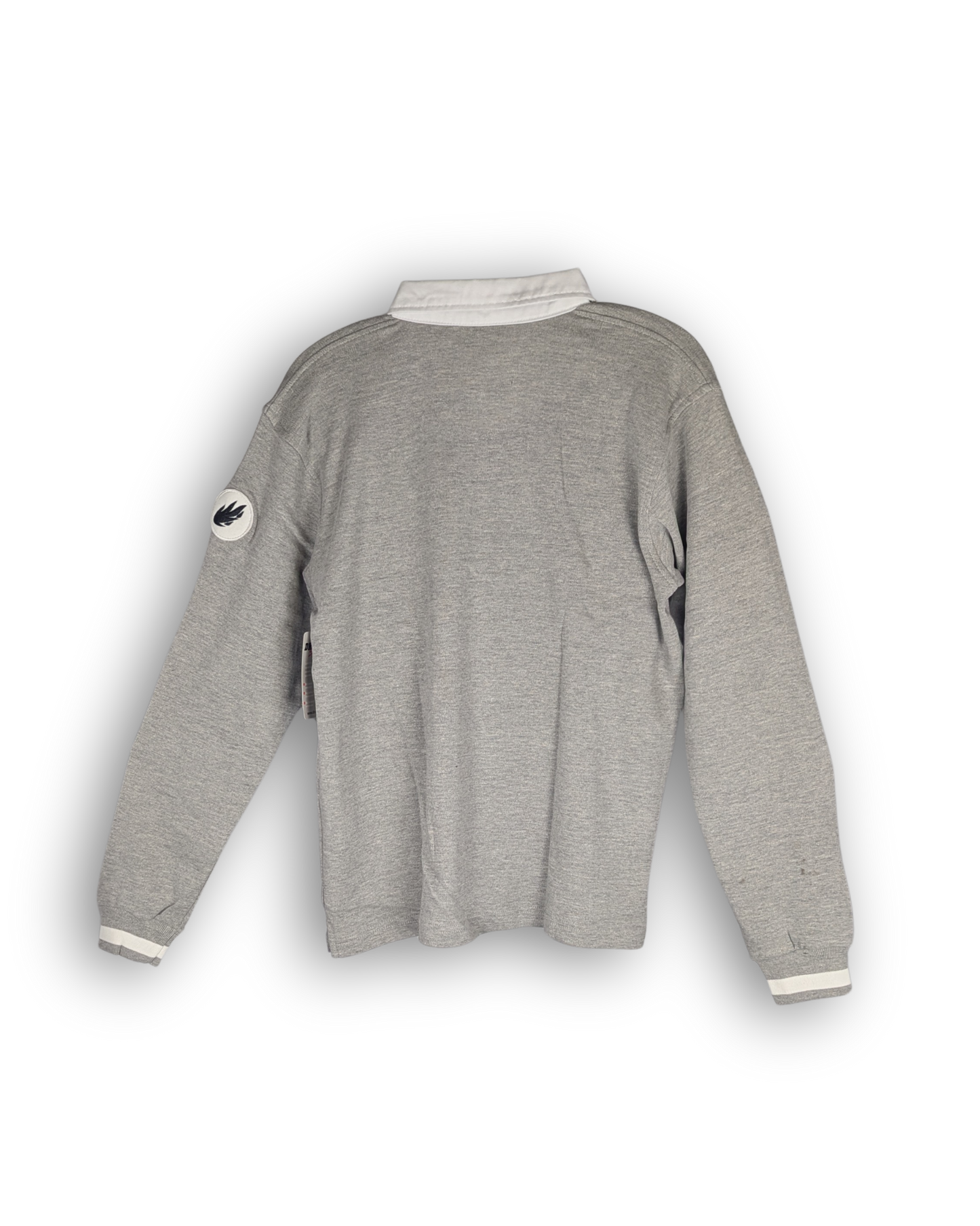 produktfoto eines poloshirts mit langen ärmeln in grau meliert. mit bündchen an den ärmeln und mit weißem kragen und knopfleiste. mit applikation an linkem arm. günstige mode online shops für günstige sportbekleidung.