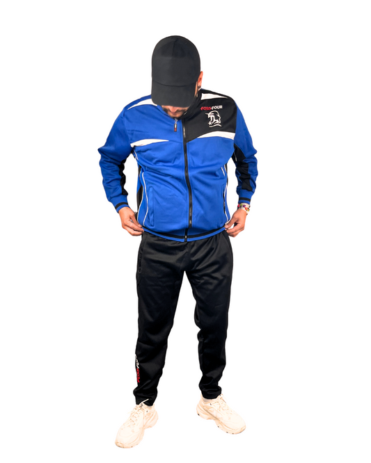 model mit trainingsanzug blau schwarz günstig outlet mode sport